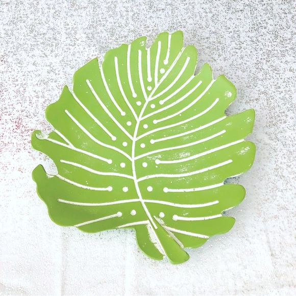 $10 NWT Summer Coastal Village Green Leaf Decorative Tray - Picture 8 of 8